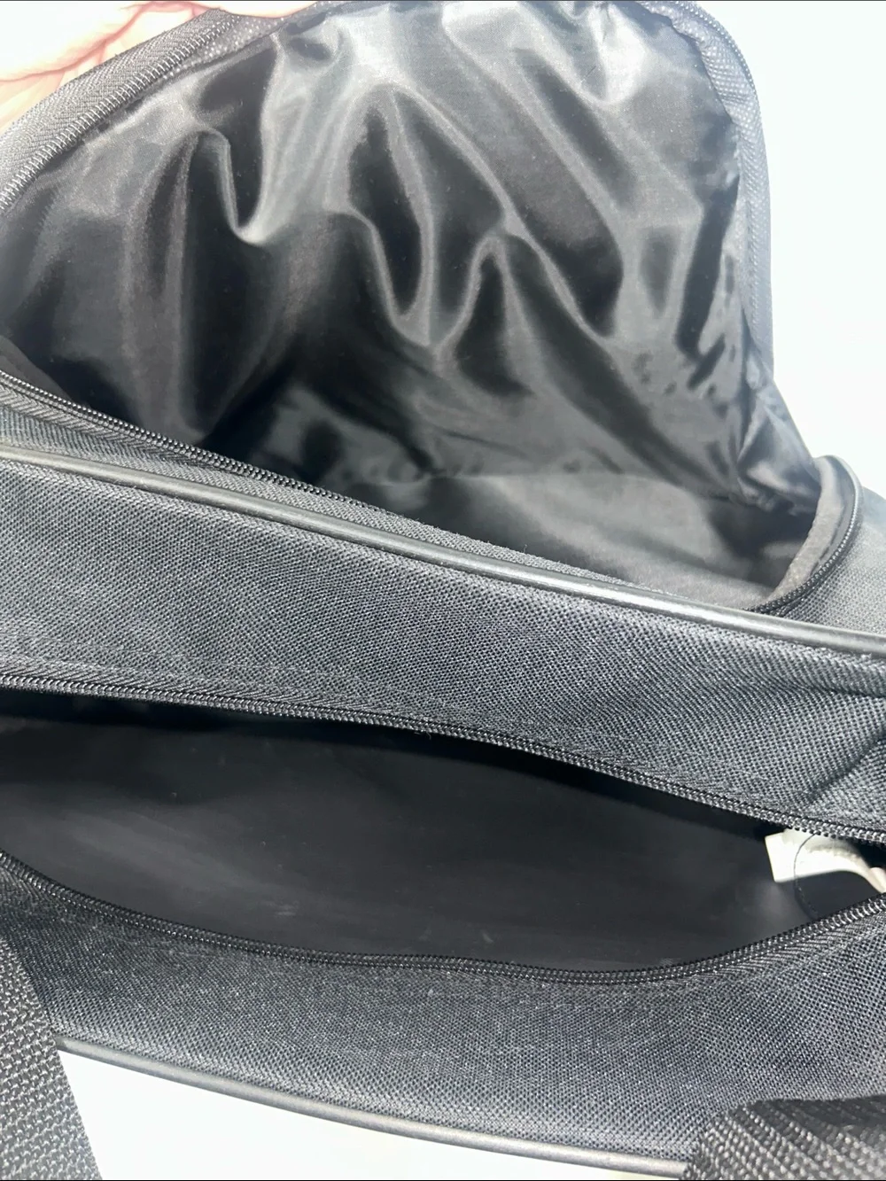 Sonoma Black travel shoulder bag